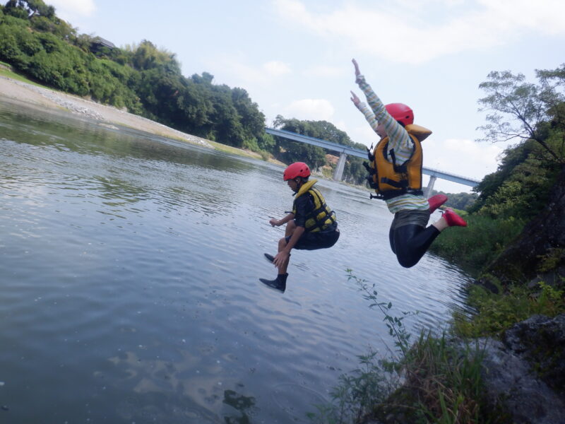 埼玉寄居町で川遊び　パックラフティング　パックラフト