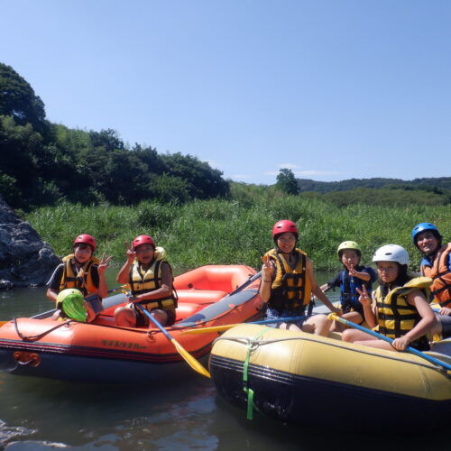 埼玉寄居町で川遊び　ちびっ子ラフティング　ラフティング　四歳から出来るラフティング