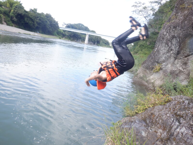 埼玉旅　寄居町で川遊び　サンブリンガー　パックラフトツアー　パックラフト