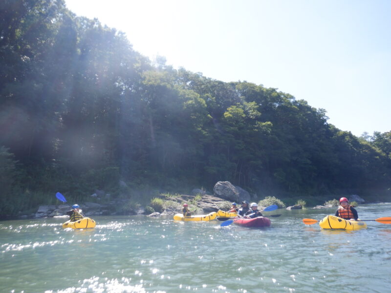 埼玉旅　サンブリンガー　寄居町で川遊び　パックラフト　パックラフトツアー　４歳からご参加どうぞ