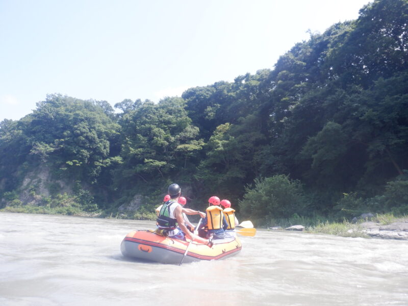 埼玉寄居町で川遊び　ちびっ子ラフティング　ラフティング　