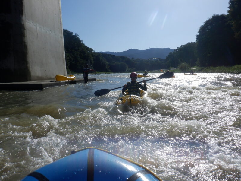 埼玉旅　寄居町で川遊び　サンブリンガー　パックラフト　パックラフトツアー　４歳からご参加どうぞ