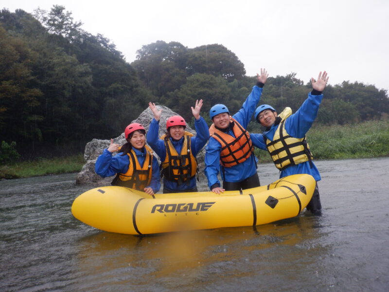 埼玉旅　寄居町で川遊び　サンブリンガー　パックラフト　パックラフトツアー　４歳からご参加どうぞ