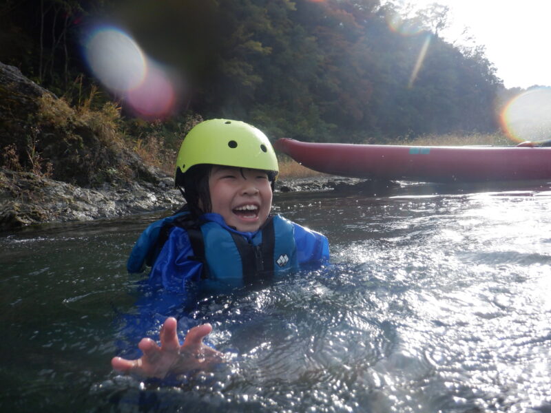 埼玉旅　寄居町で川遊び　サンブリンガー　パックラフト　パックラフトツアー　ダッキー　４歳からご参加どうぞ