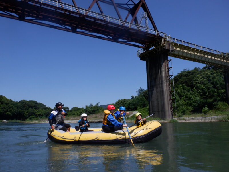 埼玉旅　寄居町で川遊び　埼玉ラフティング　サンブリンガー