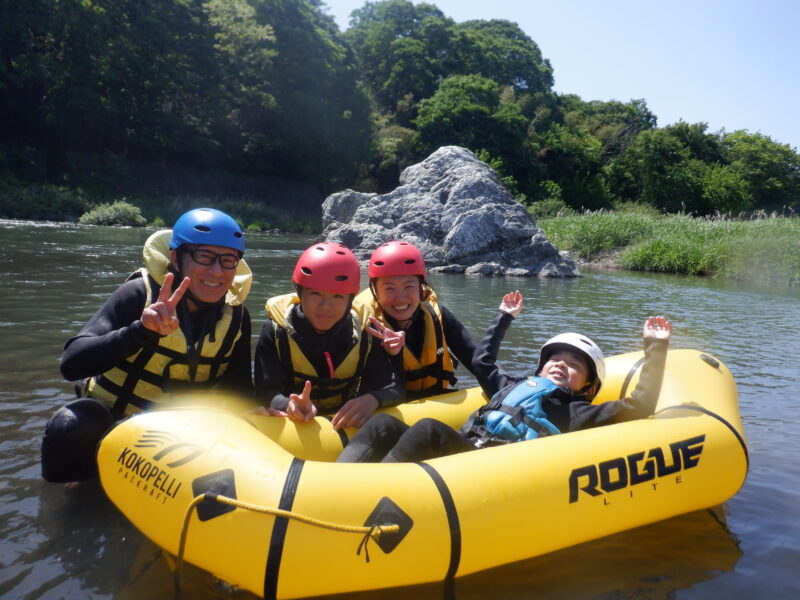 埼玉寄居町で川遊び　パックラフト　パックラフトツアー