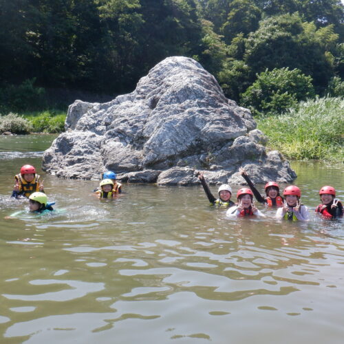 埼玉寄居町で川遊び　SUP　サップツアー　ちびっ子ラフティング　ラフティング　四歳から出来るラフティング