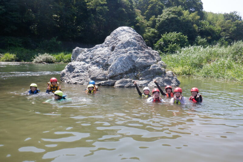 埼玉寄居町で川遊び　SUP　サップツアー　ちびっ子ラフティング　ラフティング　四歳から出来るラフティング